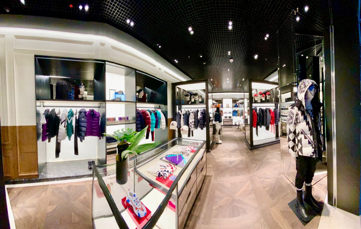 20partners-dutyfree PHOTO-2022-07-21-17-25-21 A true brand experience: Moncler opens new store at Frankfurt Airport Journal  travel retail luxury 