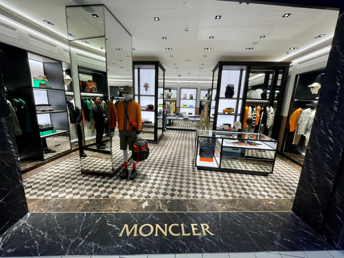 20partners-dutyfree PHOTO-2023-03-30-16-40-02 Moncler marks a travel retail milestone with new Heathrow Airport store Journal  travel retail 